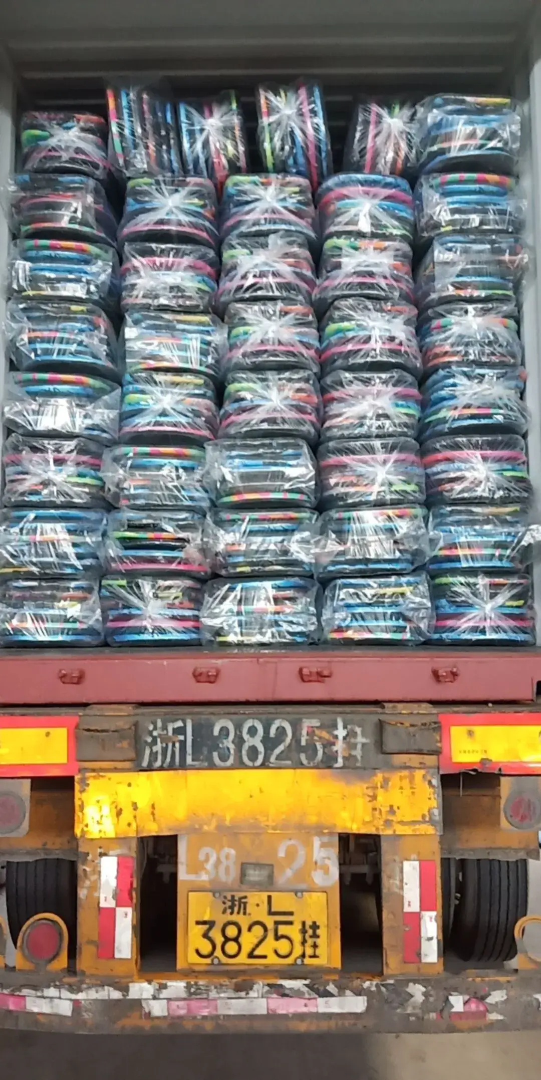 Optimized container loading for bulk bodyboard wholesale orders